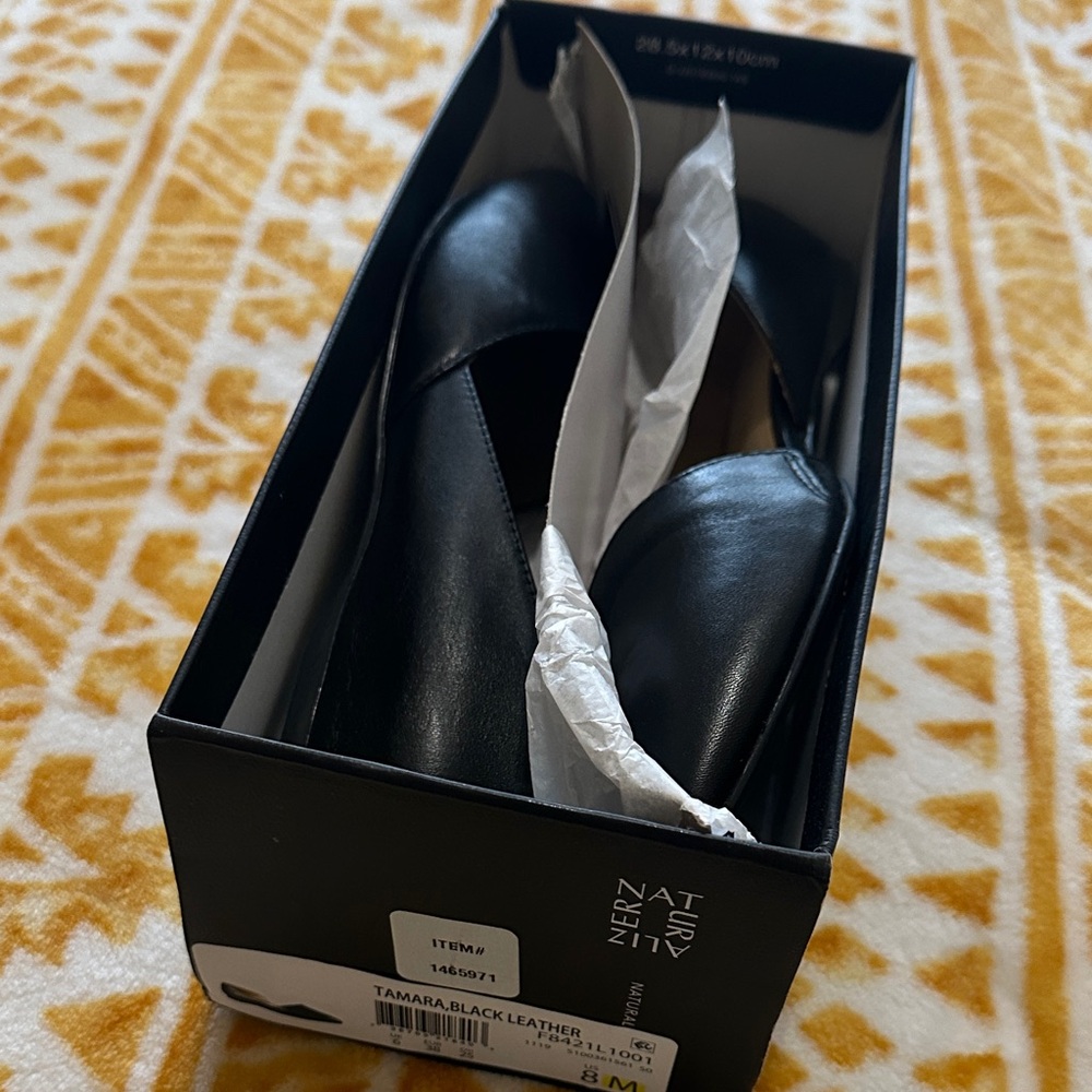 Naturalizer Black Leather Flats